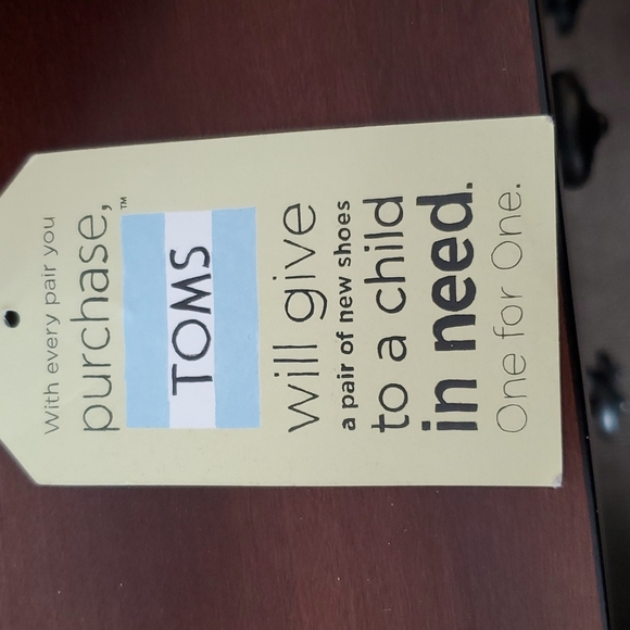NWT Toms Flats - Picture 5 of 7